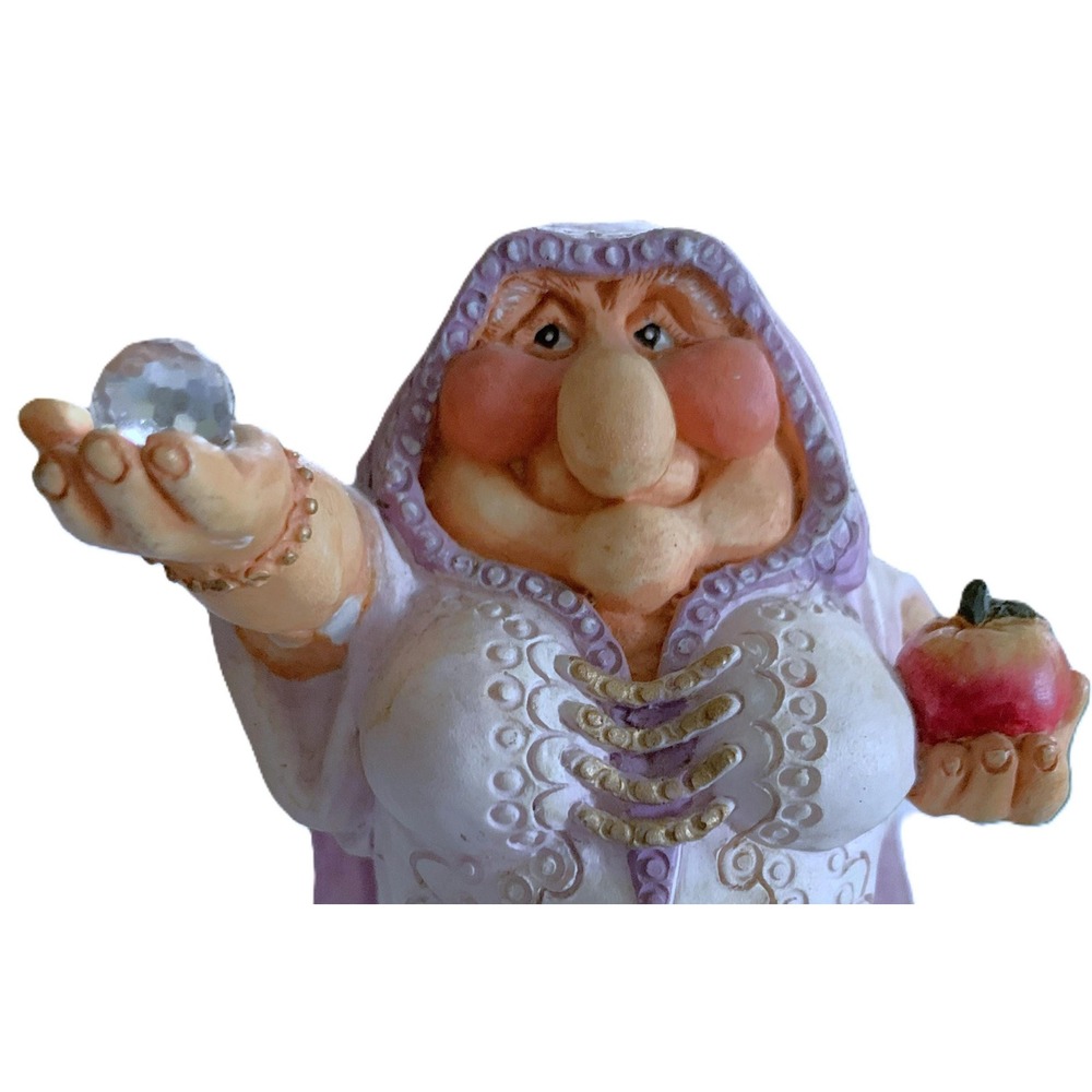 World of Krystonia Wodema 1302 Harvest Wizard Lady Figurine w Krystal 5" England